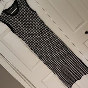 Express Houndstooth Midi Dress